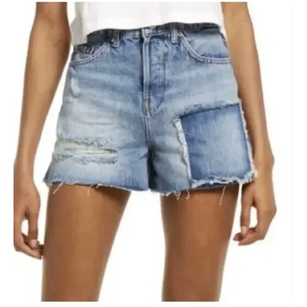 BDG Urban Outfitters Pax Distressed Denim Shorts Light Wash Blue W29 High Waist